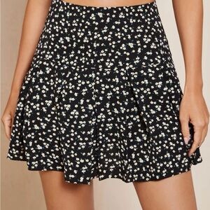 BRAND NEW. NEVER WORN black skirt